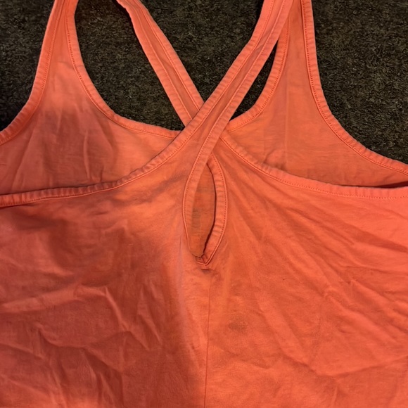 Under Armour heat gear fish tank top - Picture 3 of 4